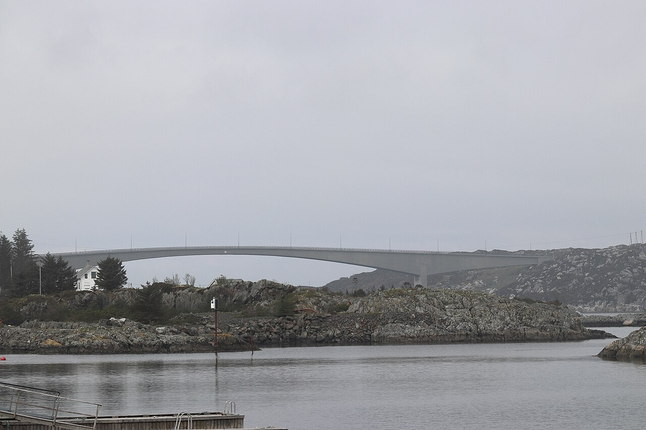 Stolmasundet bru, Austevoll, Norway.