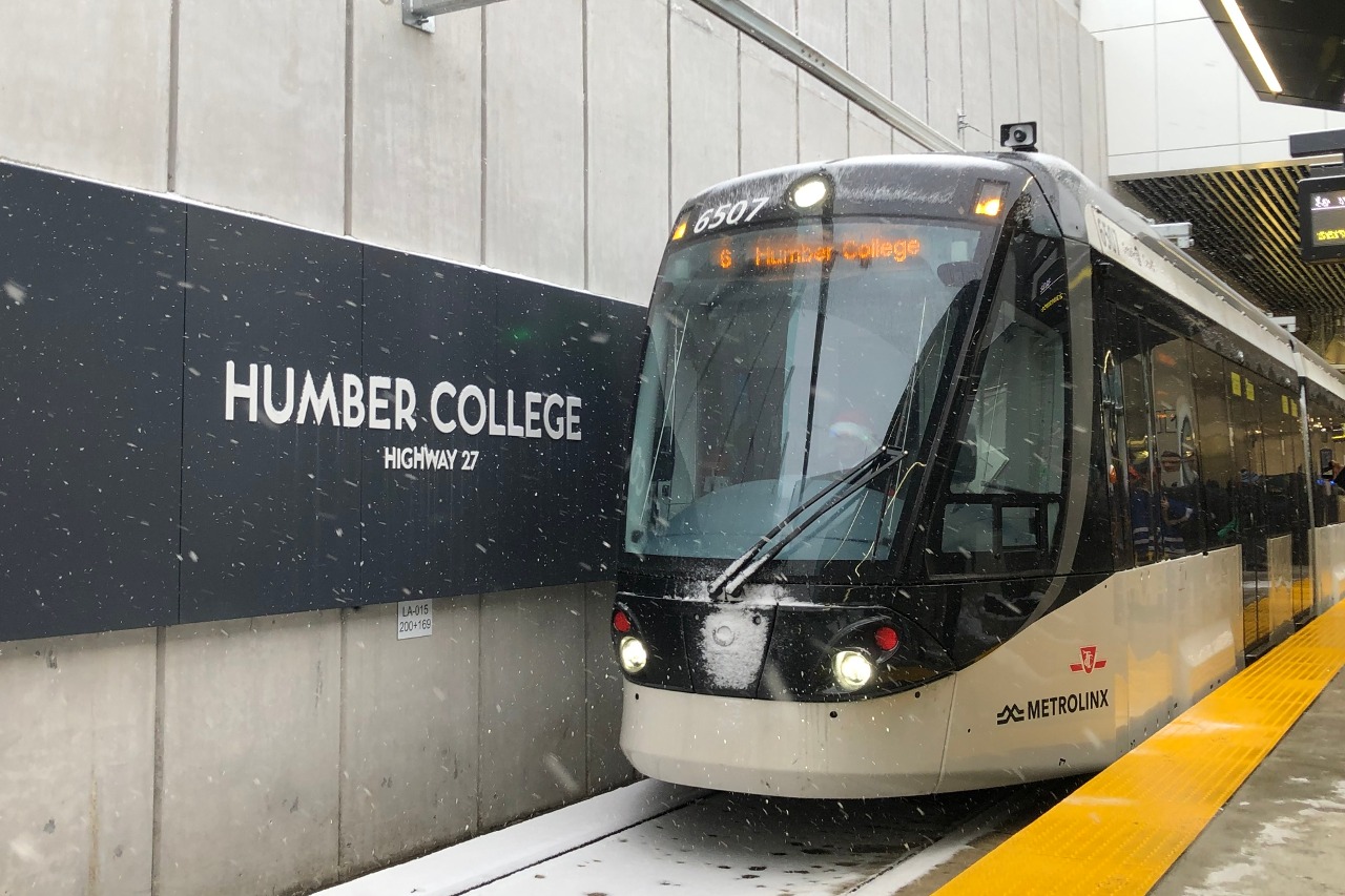 TTC Line 6 ACS Train At Humber College Station