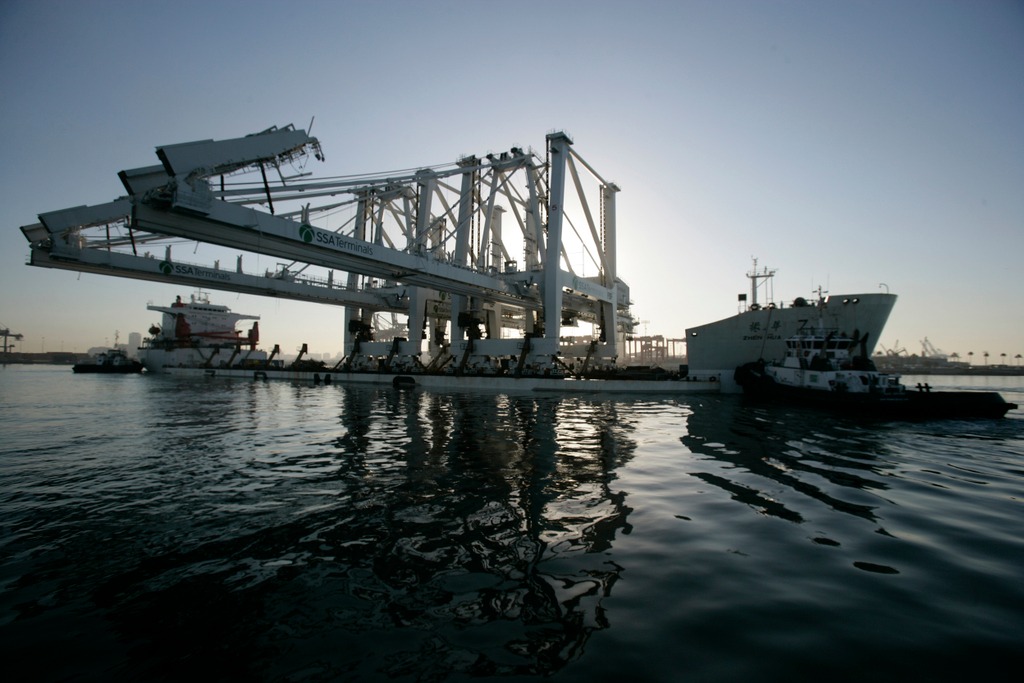 I work for the communications dept. for the Port of Long Beach and the pictures I use meet the criteria of being "free content." Zhen Hua 7 IMO Number: 8120882 MMSI Number: 377311000 Callsign: J8B2674 Length: 244 m Beam: 40 m