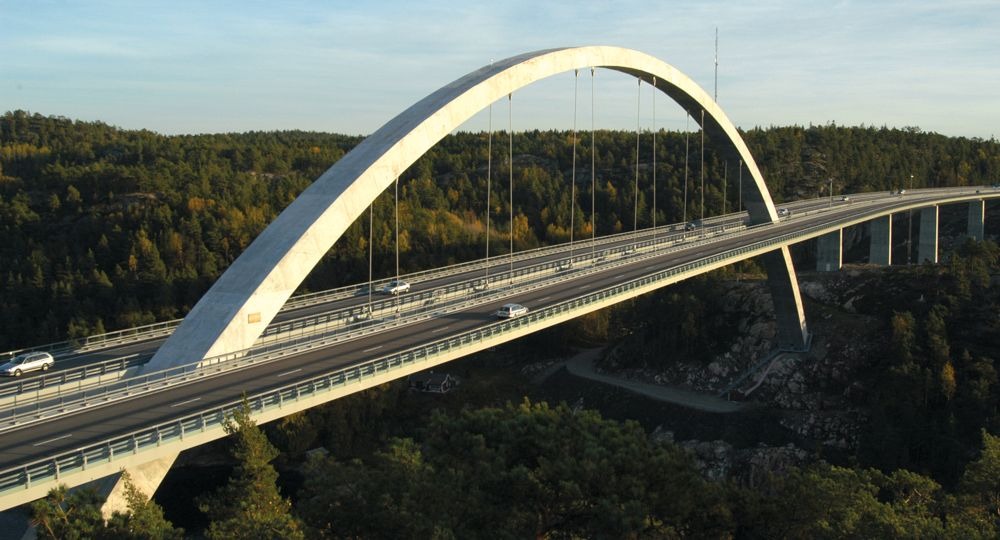 "Svinesundsbrua", the new E6-bridge on the border between Sweden and Norway south of Oslo, opened june 12 2005