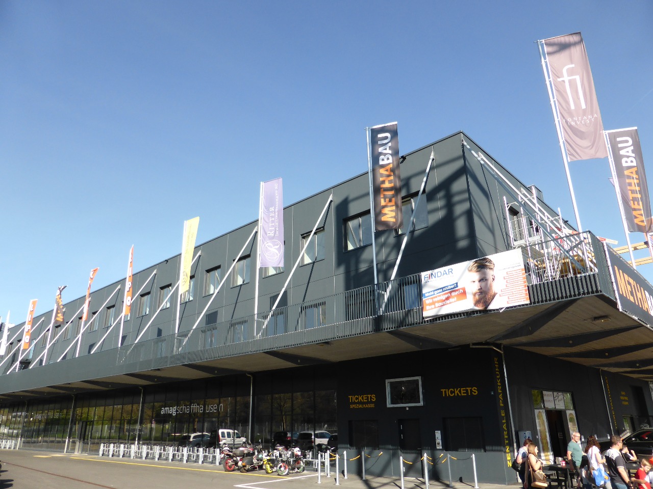 Lipo Park Schaffhausen, das Fussballstadion mit Mantelnutzung in Schaffhausen.