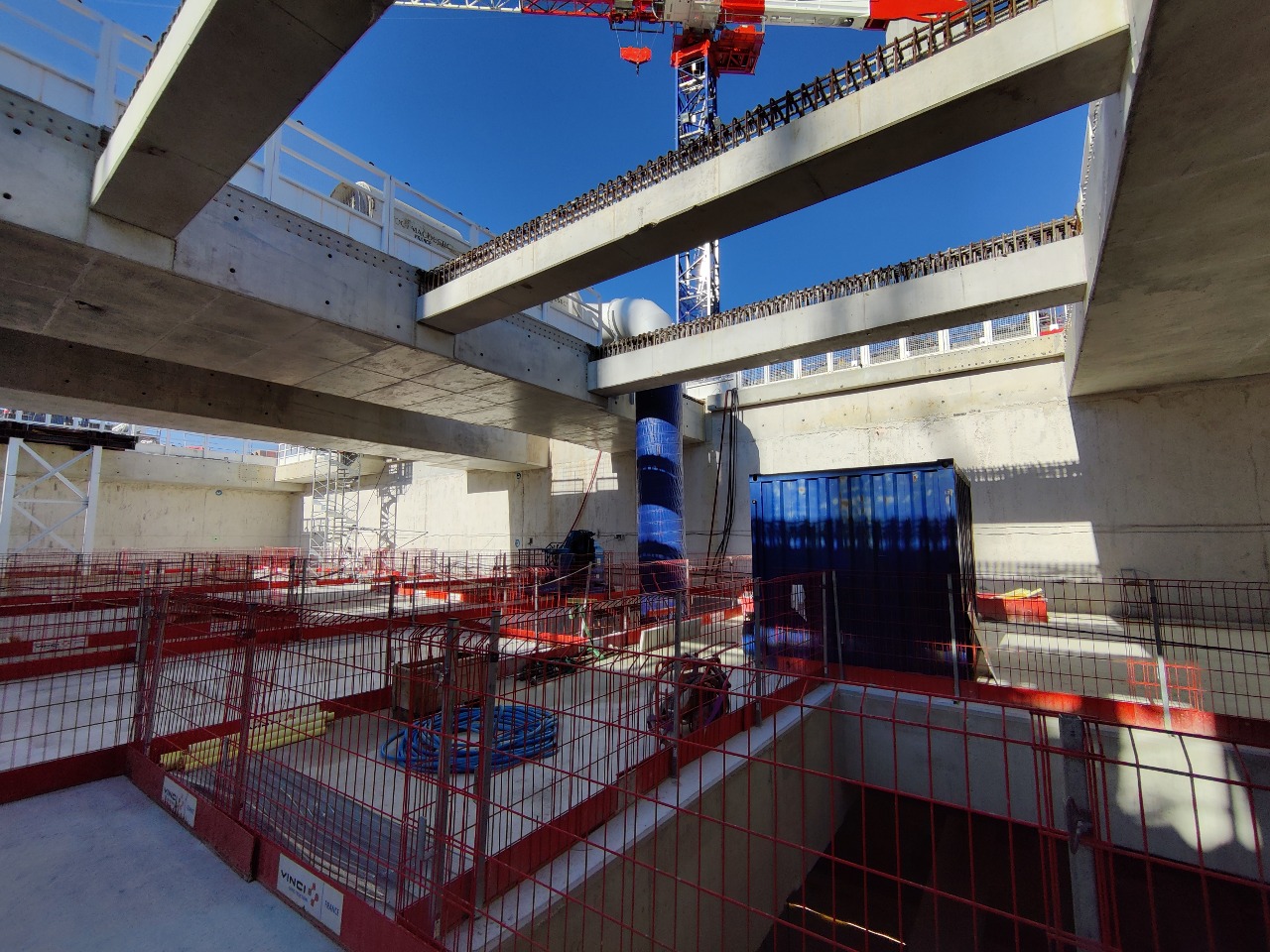 Travaux de construction de la gare d'Antonypôle (ligne 18 du métro de Paris), à Antony.