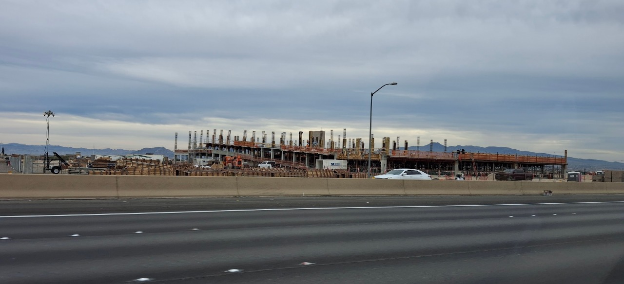 Las Vegas station (Brightline West), parking garage construction