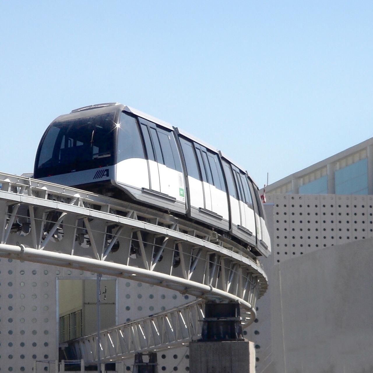 International Airport Shuttle at Mexico City