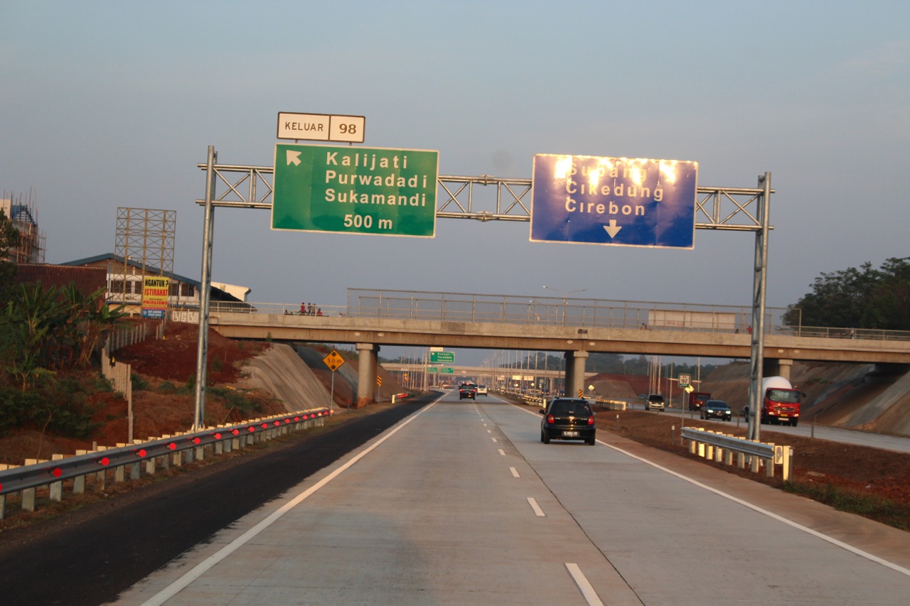 Keluar Tol Cipali arah Kalijati/Sukamandi