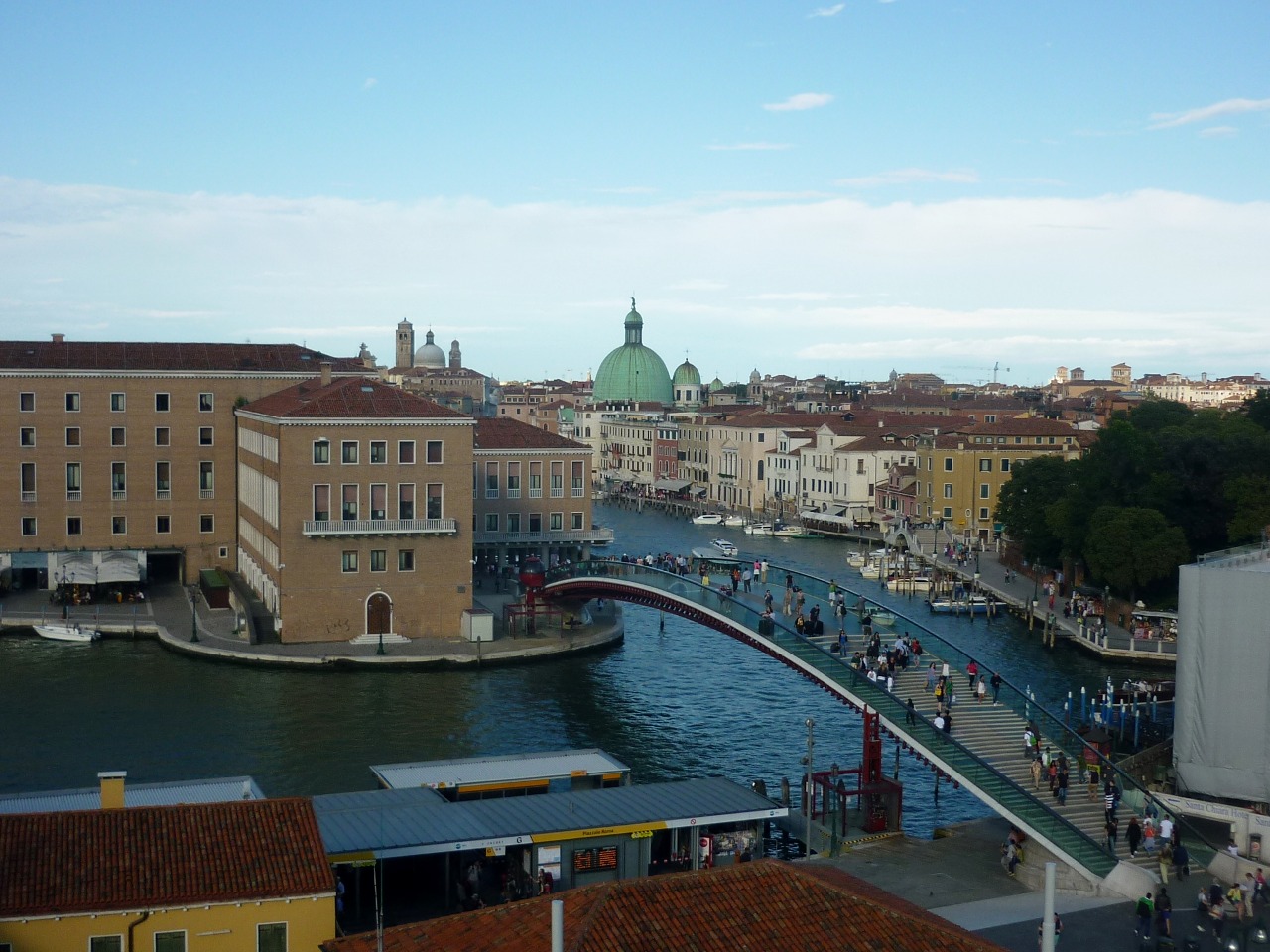 Ponte della Costituzione in Venice, which connects the railwaystation with Piazzale Roma