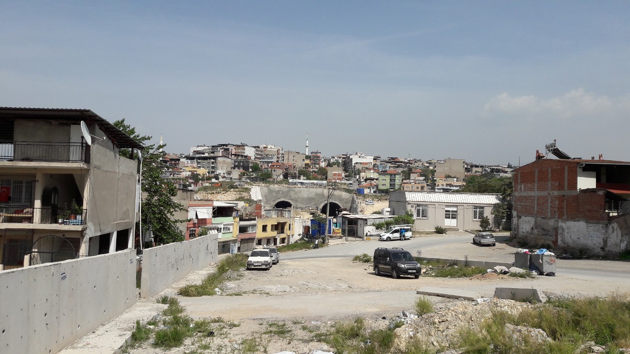 Looking at the Buca portal (west) of the Buca-Bornova tunnel.