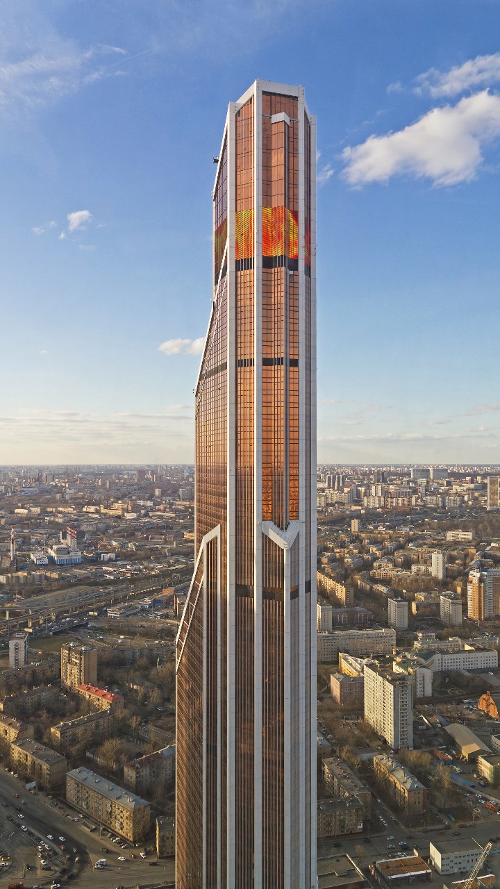 Moscow: view of Mercury City Tower from the observation point of Imperia Tower (Moscow-City)