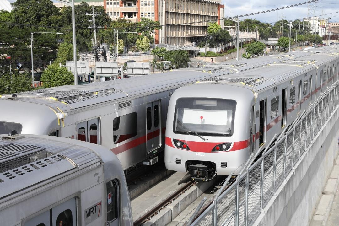 MRT-7 trains parked along Commonwealth Avenue 2021