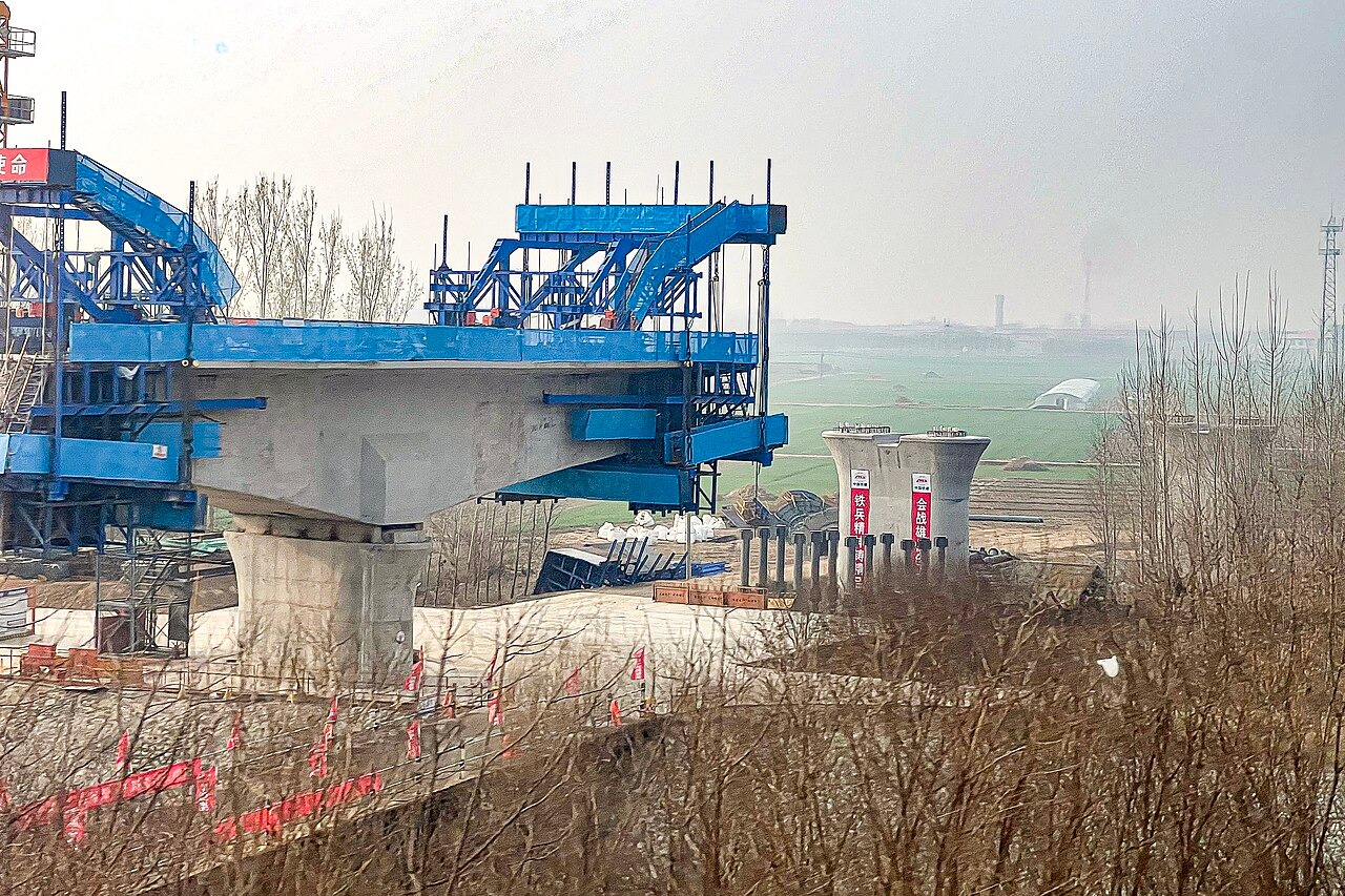 South of Baodingdong.
