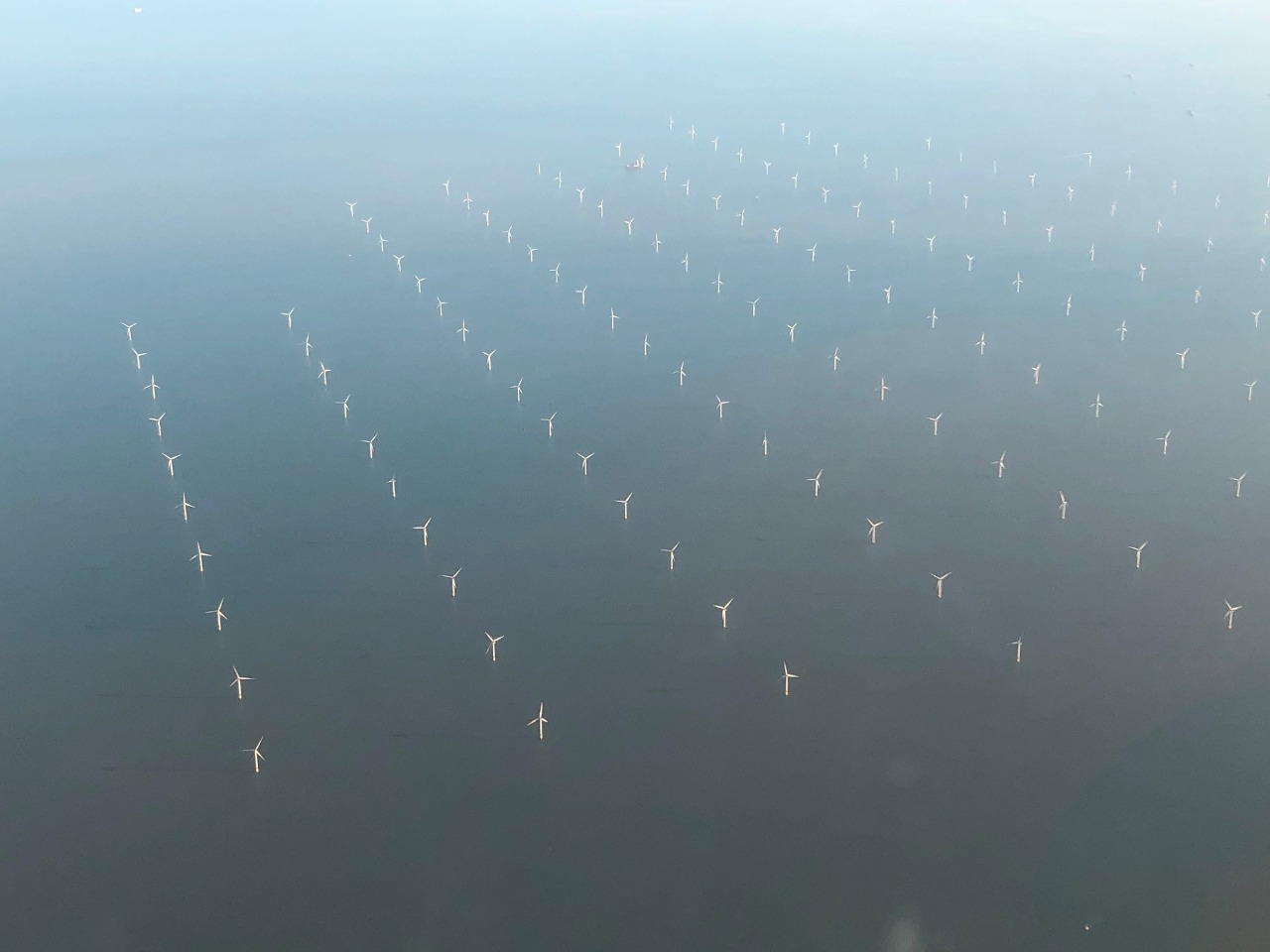 London Array wind farm as viewed from the air in February 2019 London_Array